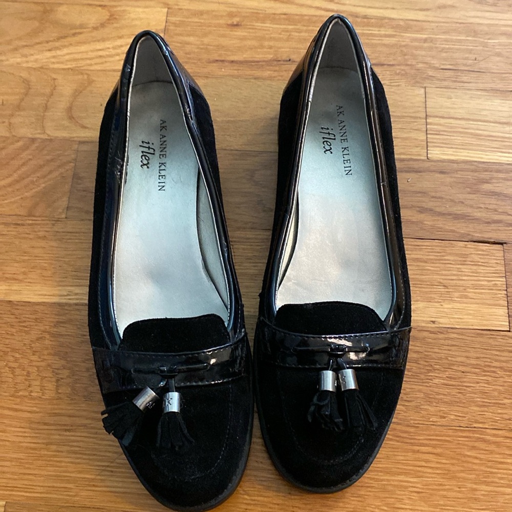 Anne Klein Iflex suede loafers size 8
